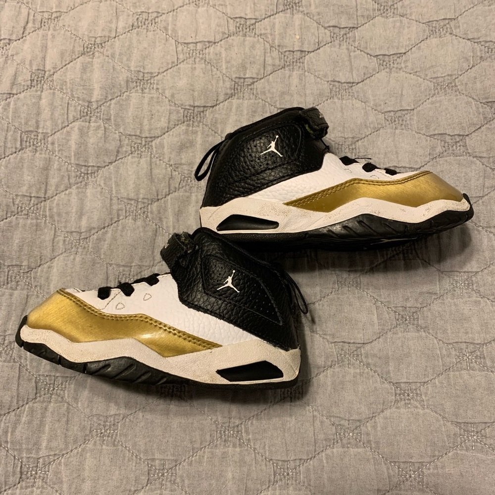 Nike Air Jordan B’ Loyal. Size 8C.